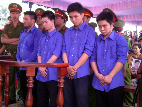 tu hinh ke trom cho ban chet 3 nguoi o tp hcm hinh anh 1