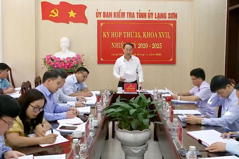 Lang Son: Khai tru ra khoi Dang, canh cao, khien trach voi 3 dang vien