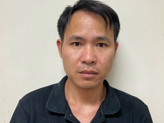  Giả danh cán bộ địa chính để lừa đảo gần 800 triệu đồng: Trần Văn Dũng (SN 1985, trú tại thị trấn Thắng, huyện Hiệp Hòa, tỉnh Bắc Giang) thường tự giới thiệu bản thân là cán bộ địa chính, cán bộ của Sở Tài nguyên và Môi trường Bắc Giang có thể làm thủ tục xin cấp giấy chứng nhận quyền sử dụng đất; chuyển đổi quyền sử dụng đất lừa gần 800 triệu đồng của nhiều người dân trên địa bàn huyện Hiệp Hòa. Ngày 21/9, Công an tỉnh Bắc Giang đã ra quyết định khởi tố bị can và lệnh tạm giam đối với Trần Văn Dũng. 