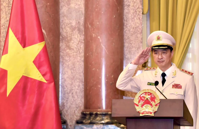 Đến tháng 8/2018, ông Ngọc là Phó thủ trưởng Cơ quan Cảnh sát điều tra, Cục trưởng Cục Cảnh sát điều tra tội phạm về tham nhũng, kinh tế, buôn lậu, Bộ Công an. Một năm sau, ông trở thành Thứ trưởng Bộ Công an. Năm 2021, ông Ngọc được thăng quân hàm Trung tướng và được bầu là Ủy viên Trung ương Đảng khóa XIII, nhiệm kỳ 2021-2026.