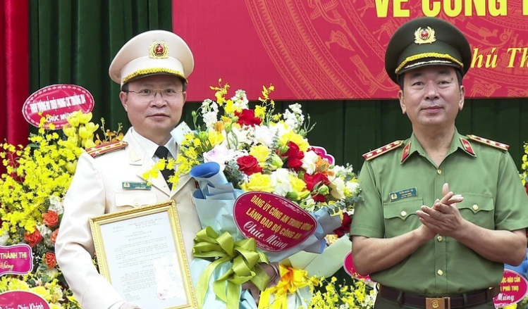 Ngày 19/4, tại Phú Thọ, Bộ Công an tổ chức Lễ công bố quyết định của Bộ trưởng Bộ Công an về công tác cán bộ. Thượng tướng Trần Quốc Tỏ, Ủy viên Trung ương Đảng, Phó Bí thư Đảng uỷ Công an Trung ương, Thứ trưởng Bộ Công an chủ trì buổi lễ. Tại buổi lễ, đại diện lãnh đạo Cục Tổ chức cán bộ đã thông báo Quyết định của Bộ trưởng Bộ Công an về việc điều động và bổ nhiệm Đại tá Nguyễn Minh Tuấn đến nhận công tác và giữ chức vụ Giám đốc Công an tỉnh Phú Thọ. 