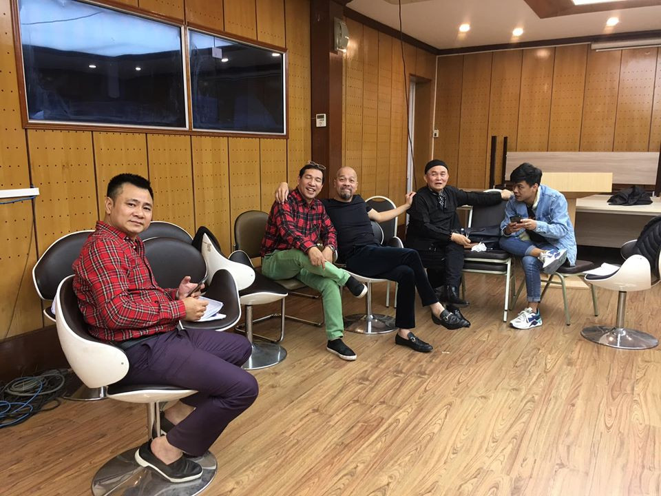 Hiện tại, nội dung chi tiết cũng như trang phục của dàn nghệ sĩ tham gia chương trình mới thay thế cho "Táo quân" vẫn là ẩn số với người hâm mộ.