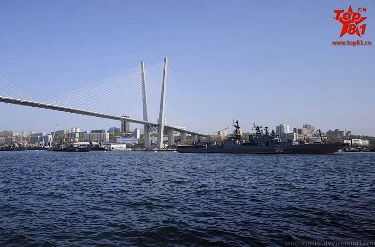 Góc chụp khác đội hình duyệt binh ngày 9/5 của Hạm đội Thái Bình Dương.