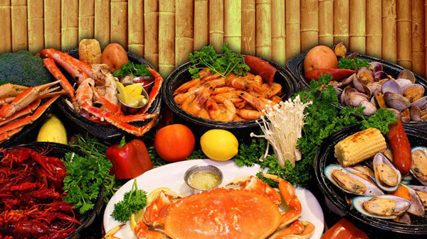 Thực tế, hải sản có hàm lượng purin rất lớn. Quá trình nghiên cứu, các nhà khoa học nhận thấy động vật có vỏ như tôm, cua, sò, ốc hay các loại cá biển sâu có lượng purin cao gấp 42 thịt lợn. Vì vậy, những người có acid uric cao không nên ăn chúng hàng ngày.