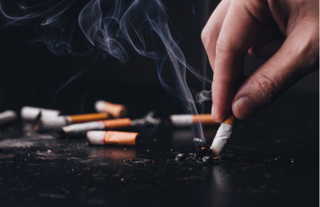 Người có người thân từng mắc ung thư dạ dày; người có thói quen sinh hoạt không lành mạnh như hút thuốc, uống rượu, lười vận động, béo phì... cũng có khả năng cao đối diện với căn bệnh.