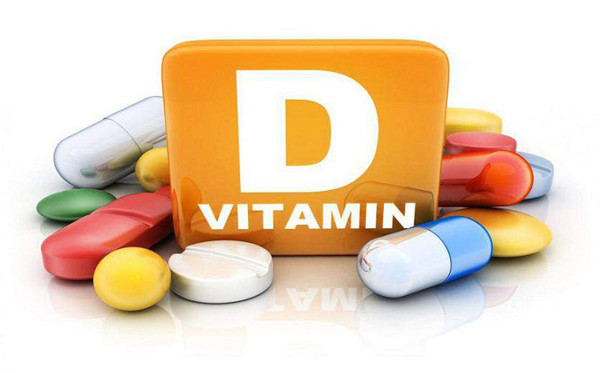 Vitamin D. Vitamin D có tác dụng thúc đẩy quá trình hấp thụ canxi. Tuy vậy, nạp quá nhiều vitamin D dễ làm tăng nồng độ canxi trong máu, gây hại cho thận, phổi, thần kinh, đường hô hấp, tim mạch và các hệ cơ quan khác.