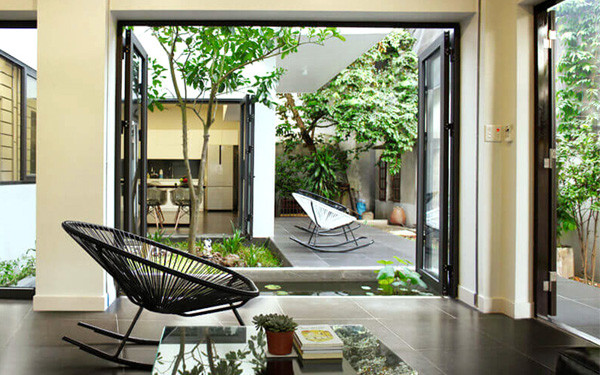 Để giảm mối nguy sức khỏe từ formaldehyde, điều quan trọng nhất là giữ môi trường sống luôn được thông thoáng. Phương pháp này được đánh giá cao hơn cách trồng cây xanh, dùng than hoạt tính, trà túi lọc hay vỏ bưởi để hấp thụ formaldehyde.