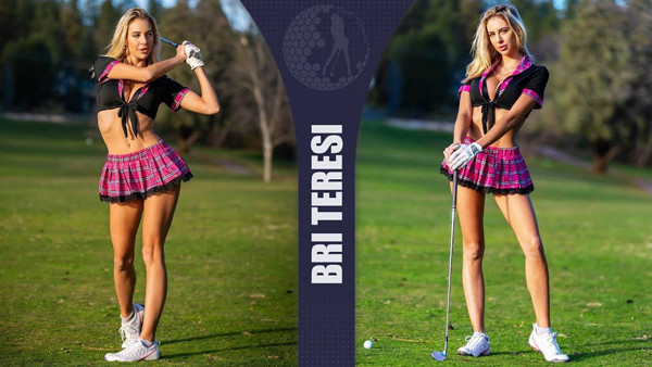 Đó cũng là điều Teresi luôn muốn thể hiện trên mạng xã hội, rằng chúng ta có thể trở thành bất cứ ai mình mong muốn. Cô mong mọi người nhìn nhận cô ở năng lực toàn diện chứ không riêng hình thức bên ngoài.