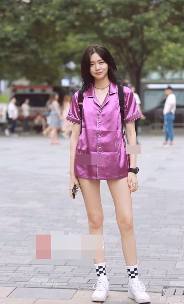 Lựa chọn quần áo là quyền và sở thích của cá nhân. Vậy nhưng, sử dụng trang phục như thế nào cho phù hợp, đúng lúc, đúng nơi, đúng chỗ chính là văn hóa, là tôn trọng bản thân và tôn trọng người khác.