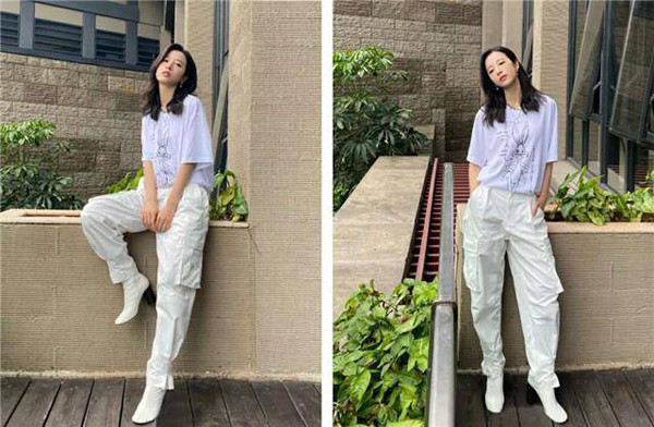 Ưu điểm của mẫu quần thời thượng này là khả năng giấu khuyết điểm tuyệt vời. Người gầy, chân gân guốc hay bắp chân to, đùi to đều có thể mặc đẹp.