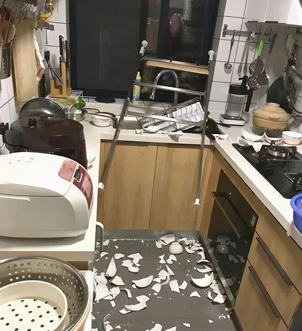 Trường hợp bất cẩn, đồ đạc sẽ tan tành trong nháy mắt.