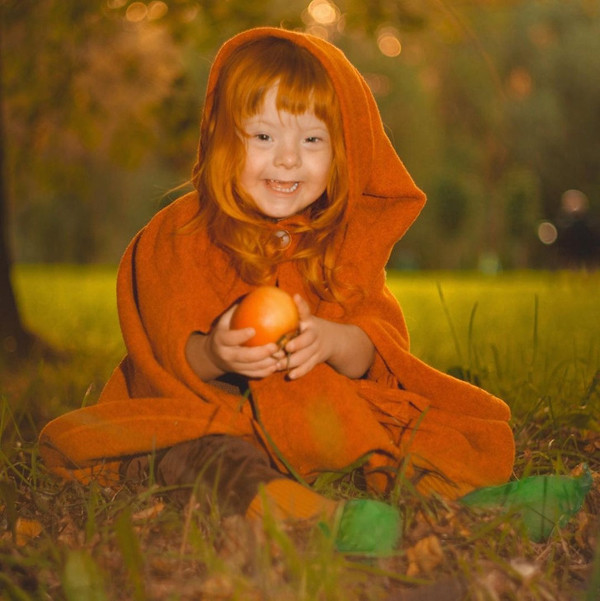 Chia sẻ cảm nhận với Brightside khi nhận nuôi trẻ mắc hội chứng Down, Katerina cho biết họ không coi Lisa là đứa trẻ đặc biệt. Điều duy nhất họ cần là kiên nhẫn, kiên nhẫn và kiên nhẫn hơn nữa.