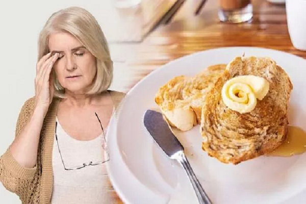 Các nhà nghiên cứu tại Bệnh viện Mắt và Tai Massachusetts (Mỹ) cho biết ăn quá nhiều đồ ăn nhanh chứa chất béo có thể làm tăng nguy cơ phát triển bệnh thoái hóa điểm vàng liên quan đến tuổi tác. (Ảnh: Express, minh họa)