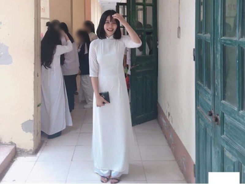 "Tôi cũng không được cứng rắn lắm với con trai, có hơi chiều con nên trong nhà người có thể dạy được đứa trẻ lên 4 lại chính là cô chị. Xem ra chị cũng không khác gì mẹ", Hiệp Gà nói. Ảnh: Vietnamnet.