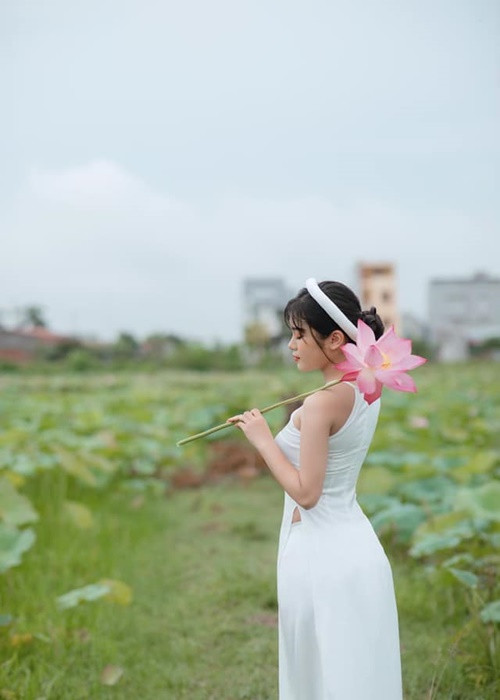 Hân Huyền đã là sinh viên năm 2 ngành Y và nhận được suất đi Nhật đào tạo 2 năm. Ảnh: FBNV.