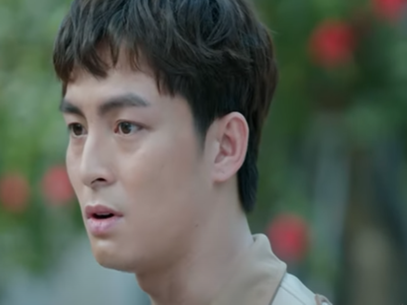 Về lời chê diễn đơ, Lãnh Thanh chia sẻ trên Dân Trí: “Khán giả chỉ nhìn bên ngoài, không thấy được nội tâm nhân vật. Bản thân tôi cũng không so sánh mình với các diễn viên nào khác. Mỗi nghệ sĩ sẽ có một định hướng và con đường riêng". Ảnh: Tiền Phong.