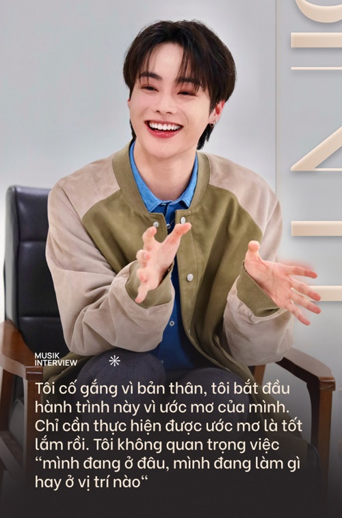 Trong cuộc phỏng vấn với Phụ Nữ Mới, Ngô Ngọc Hưng cho biết, anh không nghĩ rằng anh là thần tượng Việt thành công nhất tại Kpop. “Tôi cố gắng vì bản thân, tôi bắt đầu hành trình này vì ước mơ của mình. Chỉ cần thực hiện được ước mơ là tốt lắm rồi. Tôi không quan trọng việc “mình đang ở đâu, mình đang làm gì hay ở vị trí nào", tôi không nghĩ đến. Tôi đang rất vui và tận hưởng cuộc sống này. Tôi đã và đang thực hiện được ước mơ, nên rất hạnh phúc”, Ngọc Hưng nói. Ảnh: Phụ Nữ Mới.