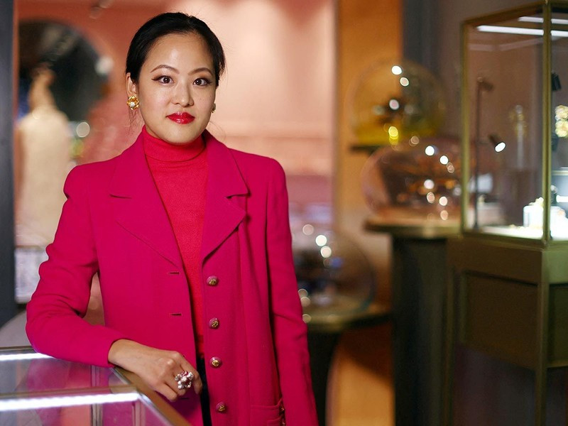 Theo Anabela Chan, Giám đốc điều hành của Anabela Chan: Cả hai nhà sản xuất kim cương, một ở Mỹ và một ở Cotswolds ở Anh đều sử dụng công nghệ thu giữ carbon dioxide.