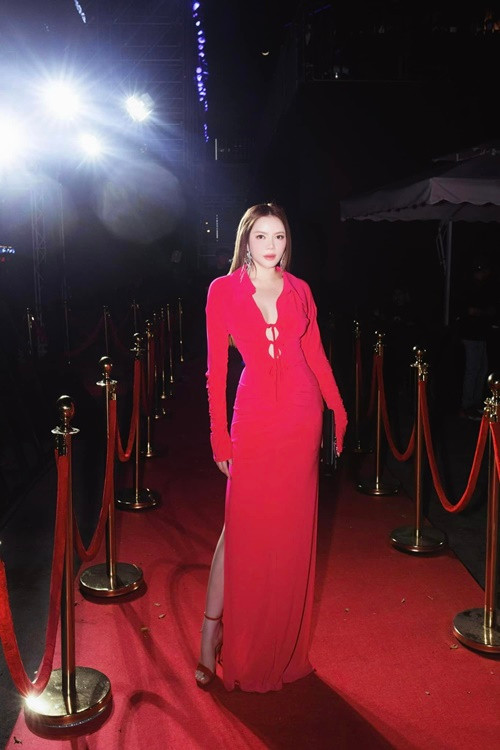 Ở tuổi 41, Lý Nhã Kỳ vẫn trẻ trung, xinh đẹp.