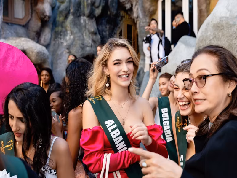 Đại diện Albania nổi bật nhờ nhan sắc gợi cảm, rạng rỡ. Ảnh: Miss Earth.