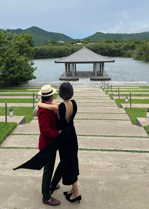 Tuyết Lan chia sẻ trên Dân Trí: "Tôi không dám nói trước chúng tôi sẽ bên nhau 5 năm hay 10 năm, nhưng tôi trân trọng những điều hiện tại".