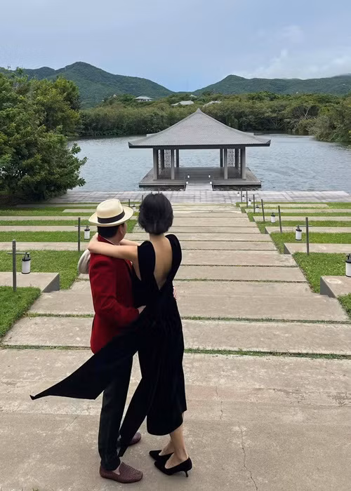 Tuyết Lan chia sẻ trên Dân Trí: "Tôi không dám nói trước chúng tôi sẽ bên nhau 5 năm hay 10 năm, nhưng tôi trân trọng những điều hiện tại".