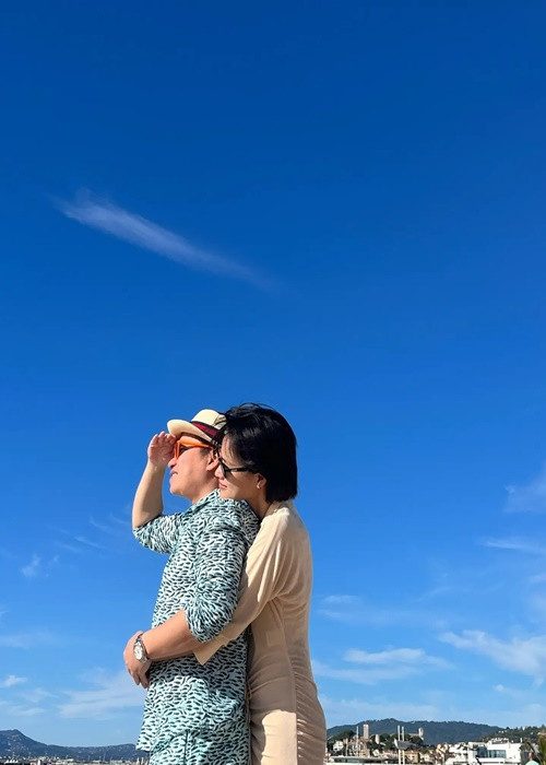 Mỗi lần đi du lịch, Tuyết Lan được bạn trai chuẩn bị cho mọi thứ từ khăn lau đến kem chống nắng.