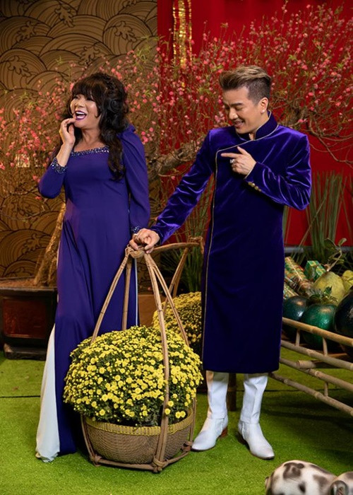 Vũ Hà mặc ba bộ áo dài khi đón Tết Nguyên đán 2020 tại biệt thự của Đàm Vĩnh Hưng. Ảnh: Thương Hiệu và Pháp Luật.