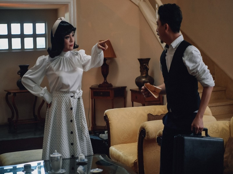 Ở phiên bản gốc, nhân vật nữ chính do Lý Nhã Kỳ đóng. Còn phiên bản hài hước, Vũ Hà đảm nhận vai nữ chính. Ảnh: Lifestyle.