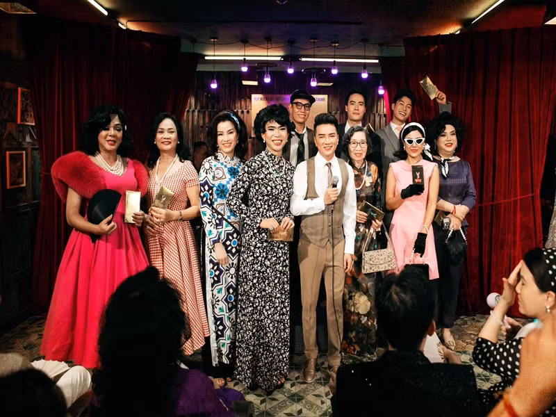 Màn giả gái của Vũ Hà chiếm sóng tại sự kiện của Mr Đàm. Ảnh: FBNV.