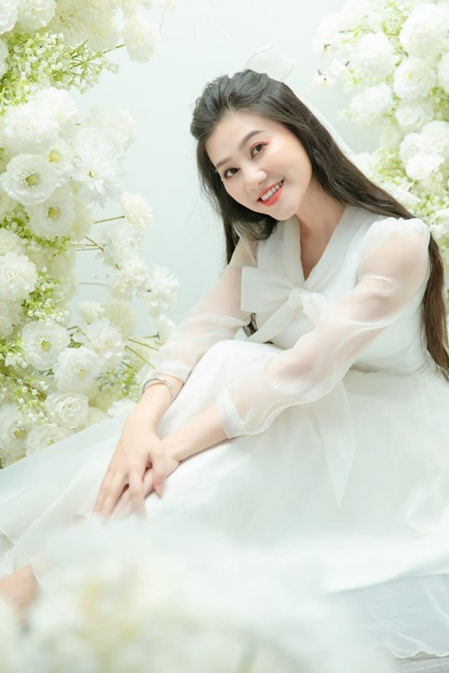 Trong cuộc phỏng vấn với Saostar, Quế Trân cho biết, cột mốc, bước ngoặt quan trọng nhất khi làm nghệ thuật của cô là đoạt Huy chương Vàng giải thưởng Trần Hữu Trang vào năm 18 tuổi. Ảnh: FBNV.