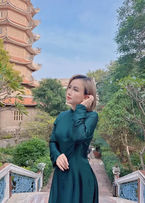 Trong cuộc phỏng vấn với Tiền Phong vào tháng 8/2023, nữ diễn viên thừa nhận đang ế. Ảnh: FBNV.