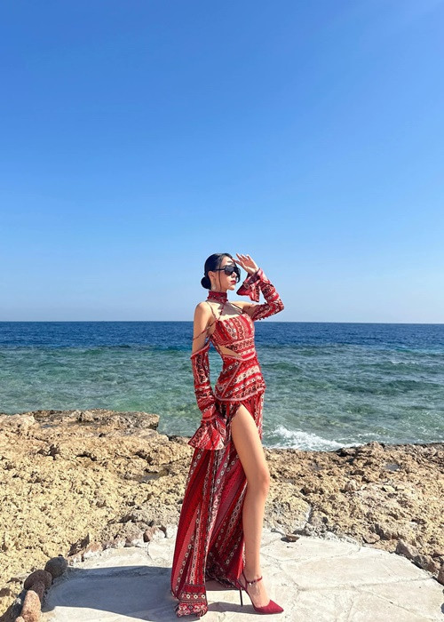 Khi giành danh hiệu á hậu 2 Hoa hậu Việt Nam 2022, Ngọc Hằng chưa được nhiều khán giả đánh giá cao nhan sắc. Chia sẻ trên Báo Giao Thông, Ngọc Hằng cho biết, cô tin ban giám khảo đã thấy được vẻ đẹp thật sự của mình để chọn trở thành á hậu. Ảnh: FBNV.