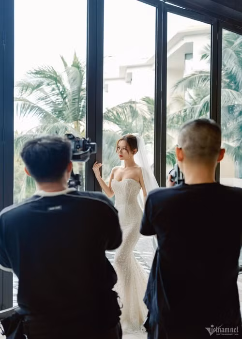 Nhiều khán giả tò mò về bạn trai Ngọc Anh bởi cô chưa tiết lộ danh tính lẫn hình ảnh nửa kia. Ảnh: Vietnamnet.