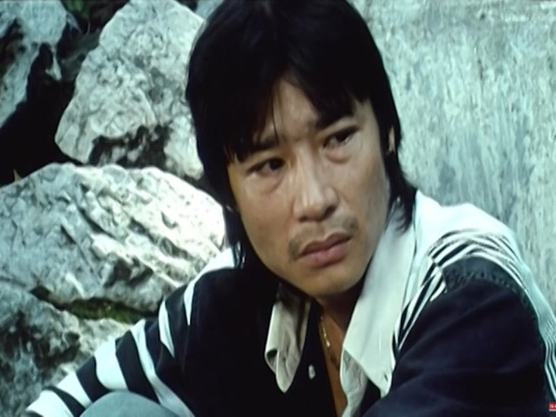 Trước Món quà của cha, diễn xuất của Võ Hoài Nam được đánh giá cao qua các vai trong phim truyền hình Vua bãi rác, Cảnh sát hình sự, Hương vị tình thân. Đặc biệt, với vai Trọng trong Vua bãi rác, Võ Hoài Nam giành giải Diễn viên trẻ xuất sắc nhất trong Liên hoan phim châu Á - Thái Bình Dương lần thứ 47 tại Busan (Hàn Quốc). Ảnh: Zing.