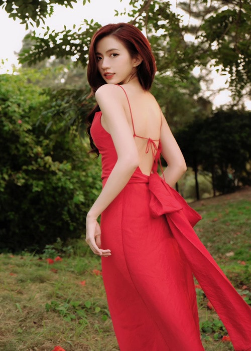 "Em cảm thấy sự chân thành và văn minh trong cách nói chuyện của bạn ấy", VTV dẫn lời Ngọc Huyền.