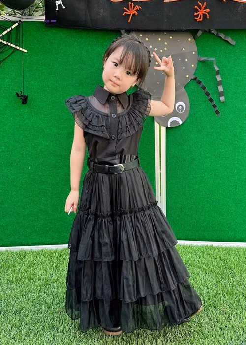 Con gái Quách Ngọc Tuyên càng lớn càng xinh xắn.