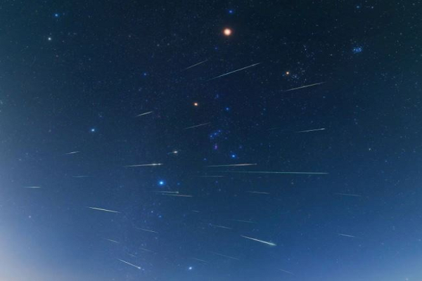 Nhung tran mua sao bang trong thang 12