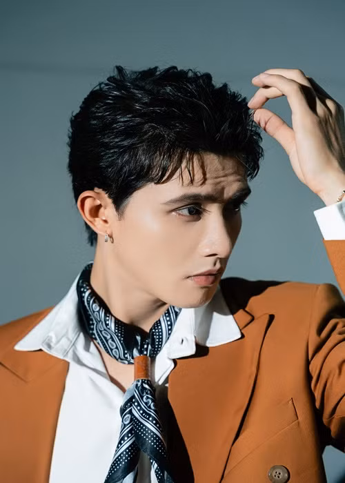 Gương mặt của nam diễn viên luôn thu hút người đối diện. Ảnh: FBNV.