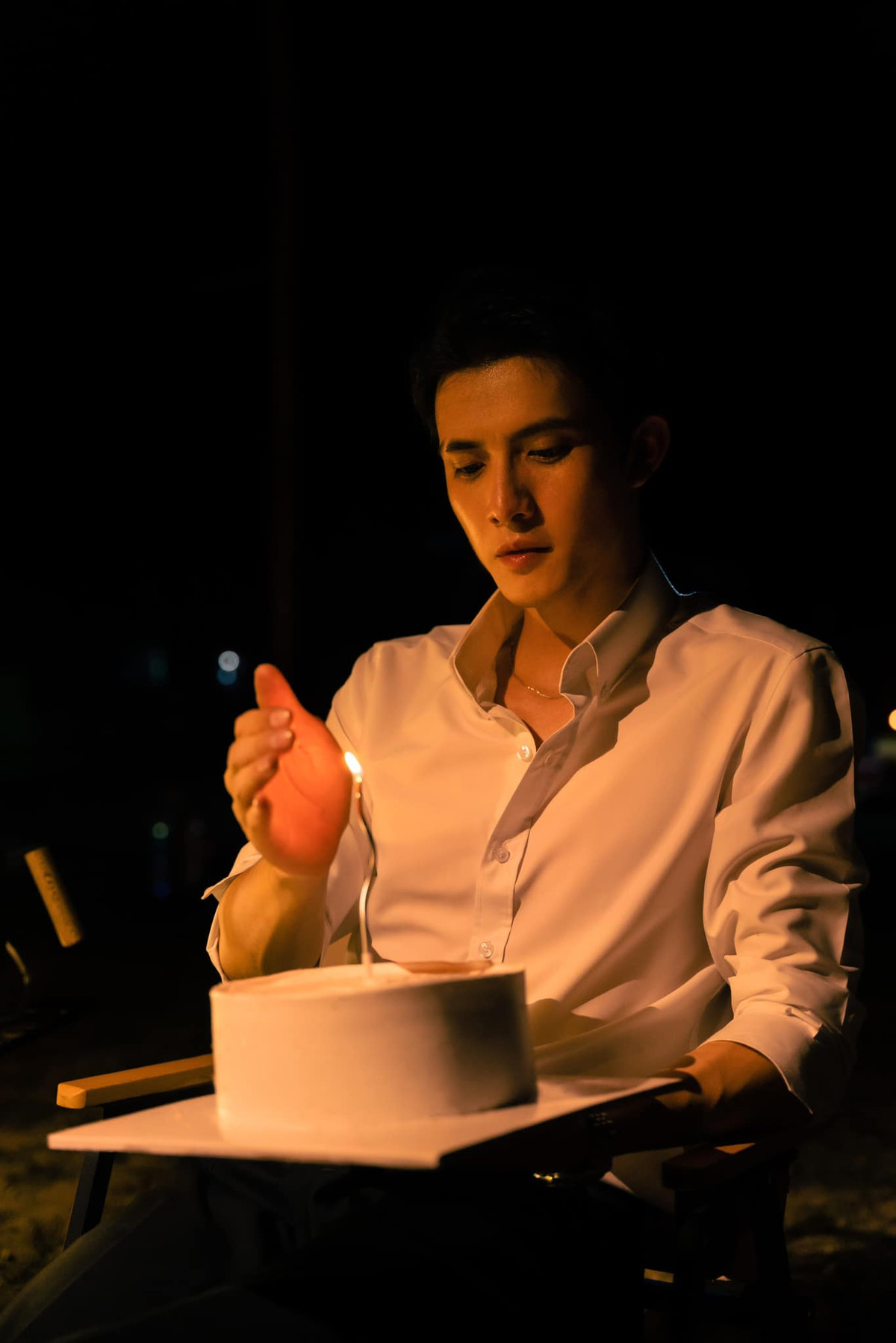 Anh bắt đầu gây chú ý khi giành ngôi quán quân Gương mặt điện ảnh 2020. Ảnh: FBNV.