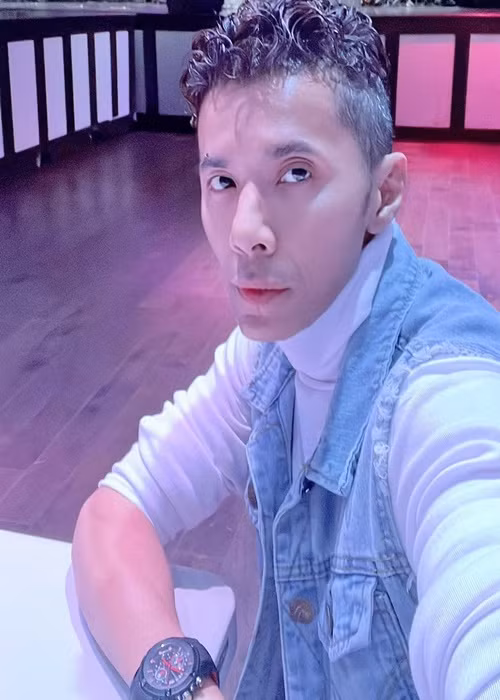 Me de tung la nu hoang rock cua Kasim Hoang Vu