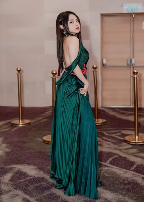 Vì thuộc tuýp người dễ tăng cân, ca sĩ Thái Trinh luôn phải cố gắng giữ mức cân ở tầm kiểm soát.