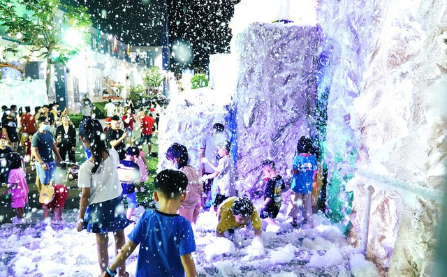 “Tuyet phu trang xoa” mot dia diem o TP.HCM, gioi tre keo den check-in-Hinh-4