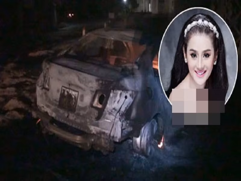 Theo Dân Trí, tối ngày 21/7/2012, xe của ca sĩ Lâm Khánh Chi do lái xe Tâm điều khiển, chạy từ thị trấn Kiến Giang (huyện Lệ Thủy, Quảng Bình), về đến khu vực trước trường Tiểu học số 2 xã Liên Thủy lao xuống ruộng bên đường. Đúng lúc đó, ở gần đấy, một đống rơm của người dân đang cháy. Ngọn lửa lan nhanh vào lốp xe rồi xe bốc cháy. Lâm Khánh Chi và tài xế đã nhanh chóng thoát ra khỏi xe. Ảnh: Pháp Luật TP HCM.