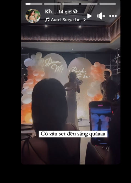 Khả Ngân lại hài hước chia sẻ: "Cô dâu sắp đặt đèn sáng quá".