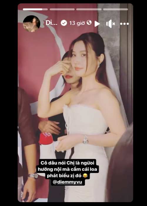 Diệu Nhi “bóc phốt” Diễm My 9x là người hướng nội nhưng cầm loa phát biểu.