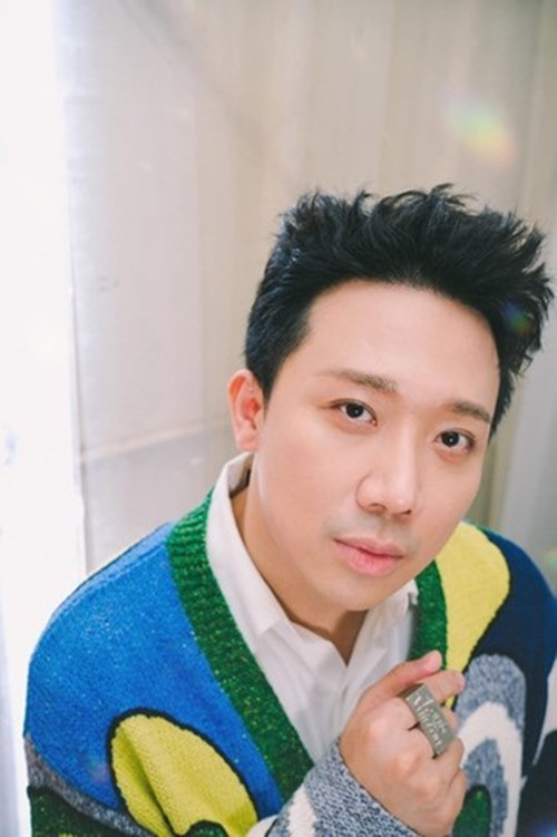 Trong năm 2023 Trấn Thành còn vướng tin đồn đi bar nhưng không trả 187 triệu cho người thanh toán hộ. Phía đại diện nam MC đã phủ nhận tin đồn này. Ngoài ra, vào tháng 5/2023, vlogger JVevermind tiết lộ, trong một dự án quảng cáo, anh bị Trấn Thành nói nặng lời vì diễn sai vài lần. Phía Trấn Thành không lên tiếng về lời tố của JVevermind. Ảnh: FBNV.