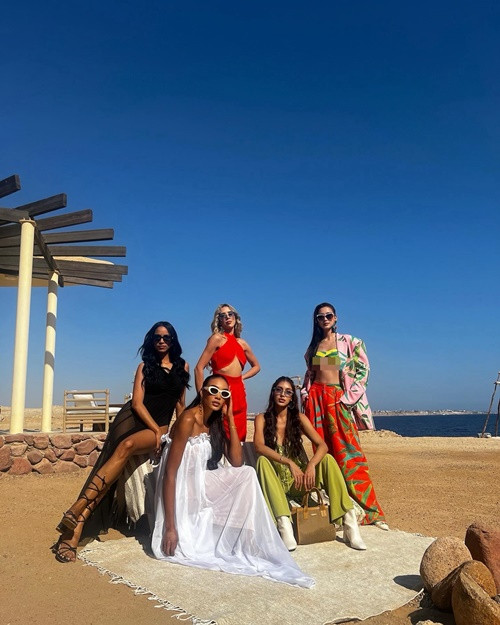 Đại diện Thái Lan không ít lần đọ sắc cùng Bảo Ngọc.