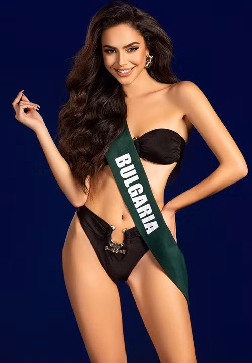 Ảnh áo tắm của các thí sinh như: Philippines, Thái Lan, Bulgaria... đang thu hút lượt thích và chia sẻ ấn tượng.