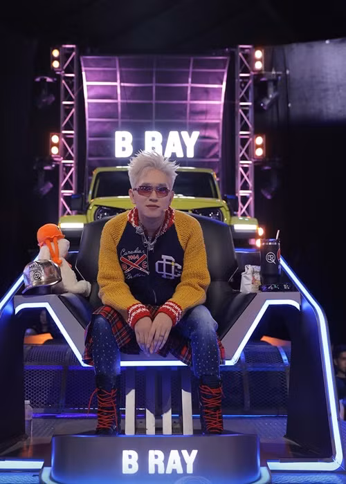 B Ray là một trong số 4 huấn luyện viên Rap Việt 2023. Ảnh: FBNV.